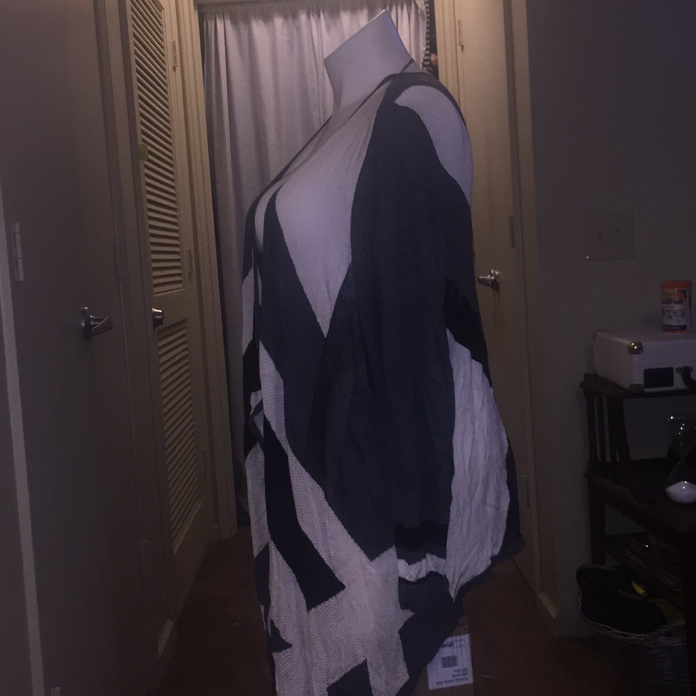 Sweater - Picture 2 of 3
